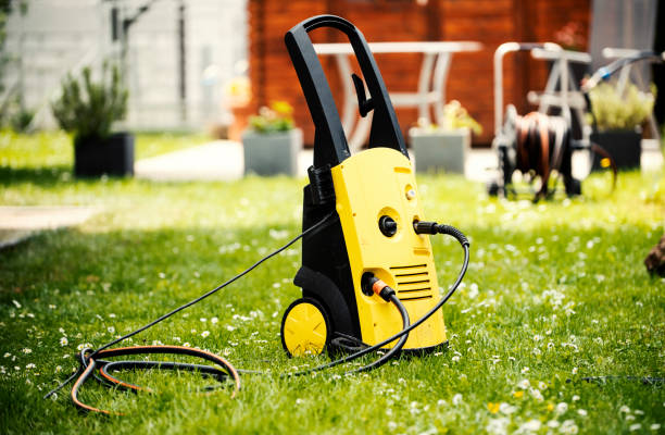 Best Gutter Cleaning  in Maywood, CA
